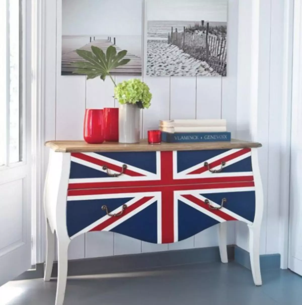 Malapit sa London: British flag sa interior (Union Jack - 80 mga larawan)