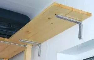 Si për të bërë raftet në lozhë dhe ballkon