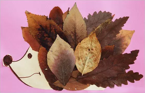 Toepassing en ambachten van droge bladeren voor kinderen op het onderwerp