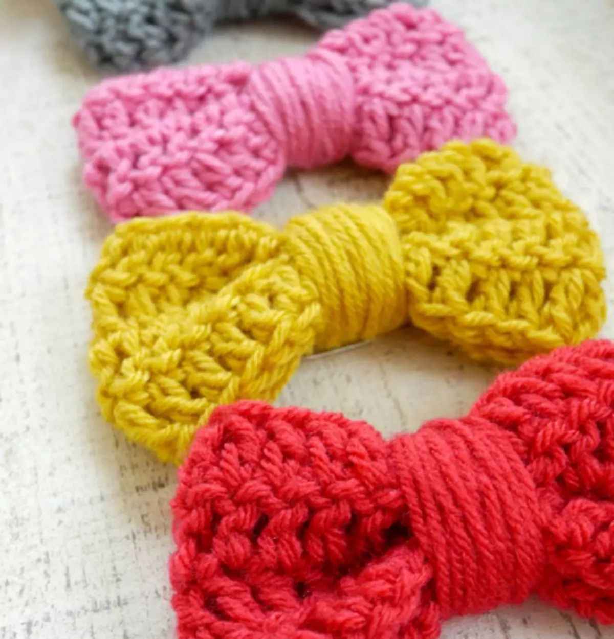 Bow crochet: Atụmatụ maka ndị na-eme vidiyo na Master klas