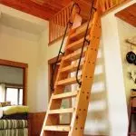 Ladder la mansardă: Ce mai bine să alegi și cum să te instalați?