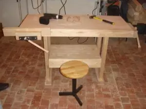 Produksi workbench ing balkon