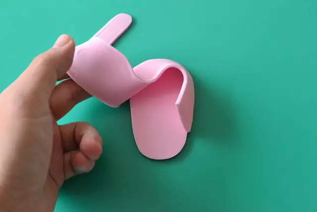 Қыз үшін мастикадан жасалған етіктер: фотосуреттер мен видеомен шеберлік сыныбы
