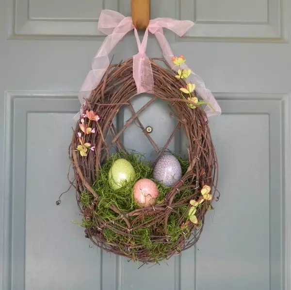 Easter wreath do it yourself on the door of the girlfriend