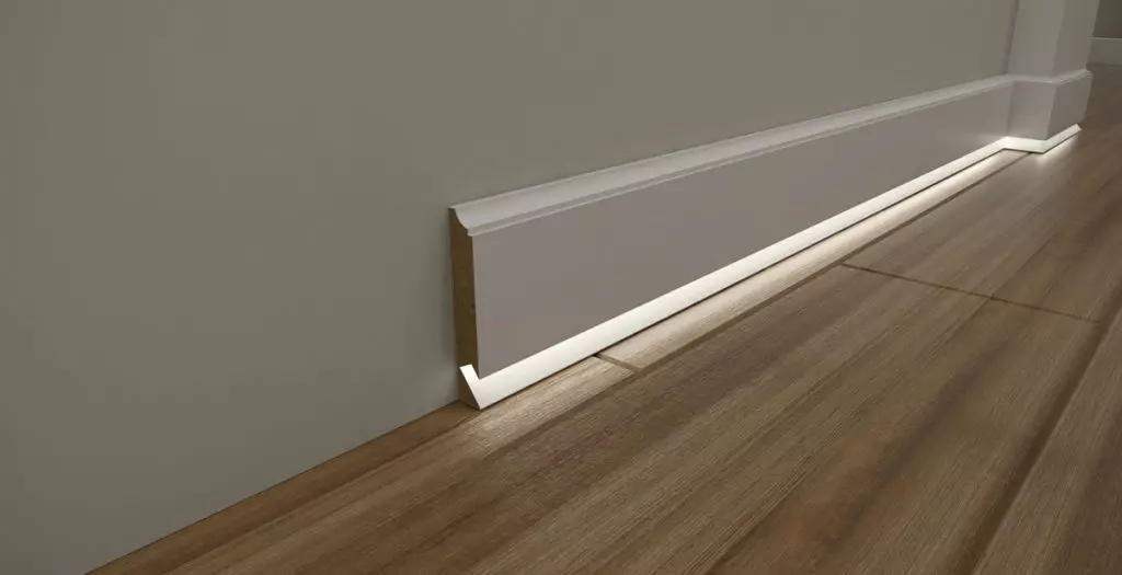 Sab Nraum Zoov Illuminated Plinth: Pros thiab Cons