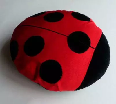 Anctiottique of Ladybugs oo ah warqad midab leh oo leh sawirro iyo muuqaal