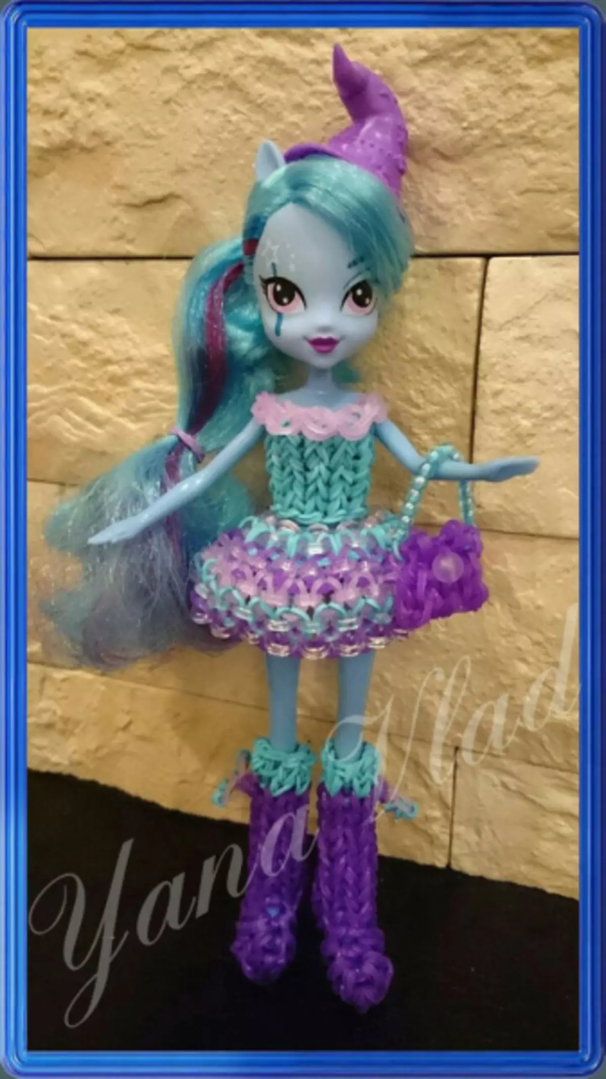 Ukuluka kwirabha: iimpahla ze-dolls barbie kunye ne-monster ephezulu nevidiyo
