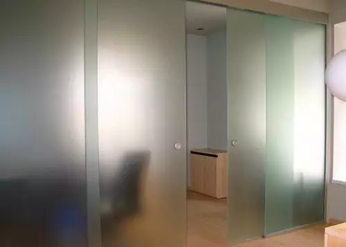 كيفية اختيار حلقة لأبواب الزجاج