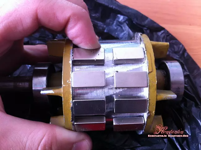 Homemade-motoro de lavmaŝino (video-tendaro, foto, skemoj)