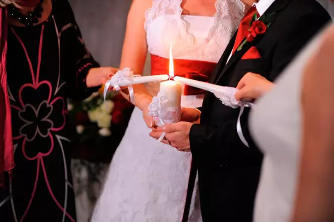 Οικογενειακή εστίαση στο γάμο Κάντε τον εαυτό σας: Master Class με φωτογραφία