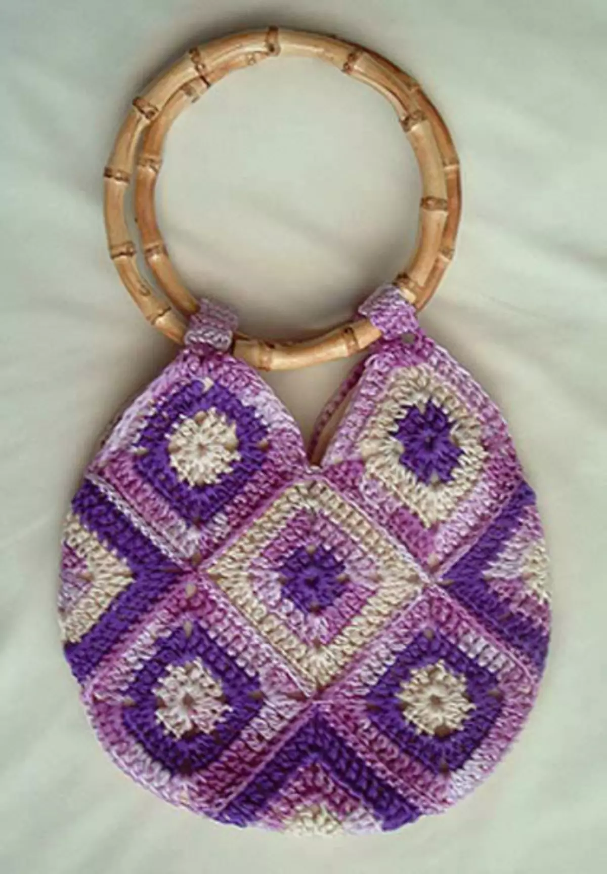 Crochet பைகள் - 28 யோசனைகளின் சுவாரஸ்யமான புகைப்படம்