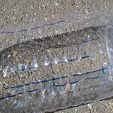Pets saka botol plastik nindakake dhewe kanggo taman
