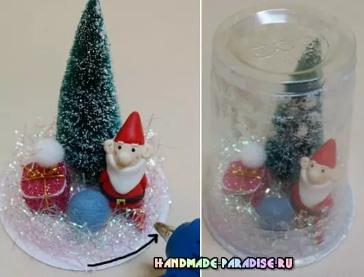 Mga Dekorasyon sa Pasko gikan sa mga Plactic Cups