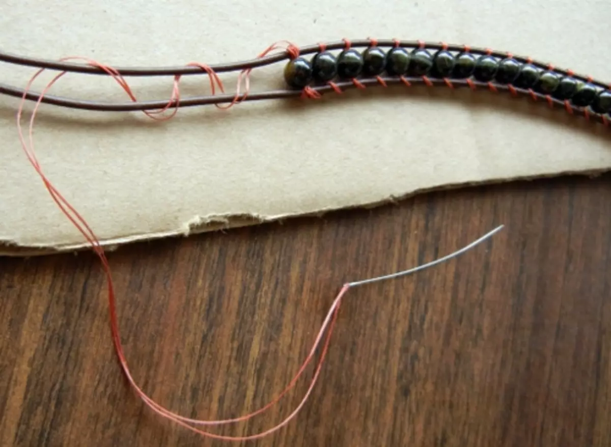 如何用自己的手製作皮革手鍊：主課程與方案
