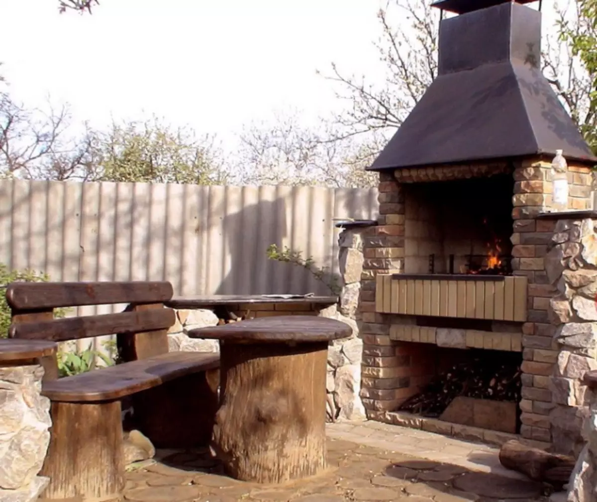 Fireplace sa dalan gamit ang ilang kaugalingon nga mga kamot: Oven, Brazier ug Barbecue (60 Mga Litrato)