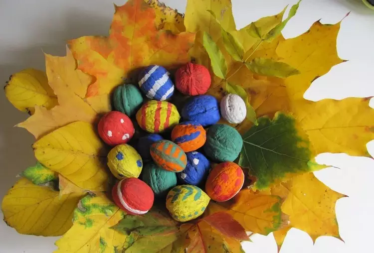 Есентни подароци на природата и занаетчиството од нив со деца и за дома (35 фотографии)