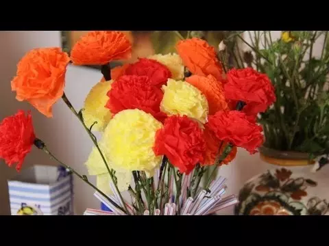 Carnation frá napkin með eigin höndum á póstkort: Master Class með Video
