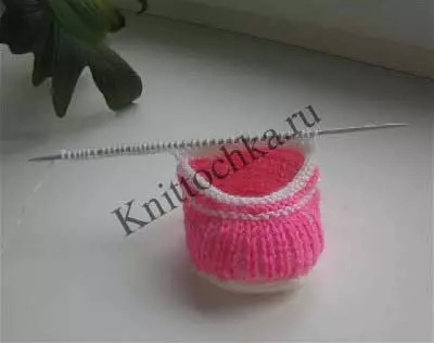 Tricô boas con agullas de tricotar