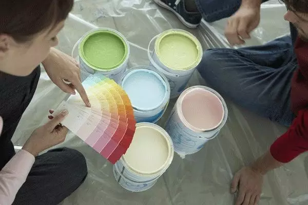 Kuidas valida värvi taustapilt maalimiseks