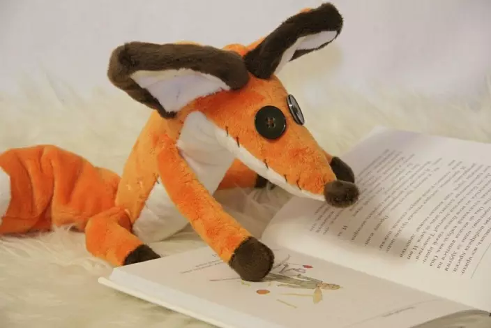 작은 왕자에게서 여우를 바느질하는 방법 : 장난감은 패턴으로 자신을합니까?
