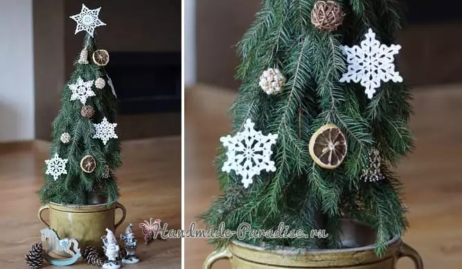 Juletræ med dine hænder fra nåletræer