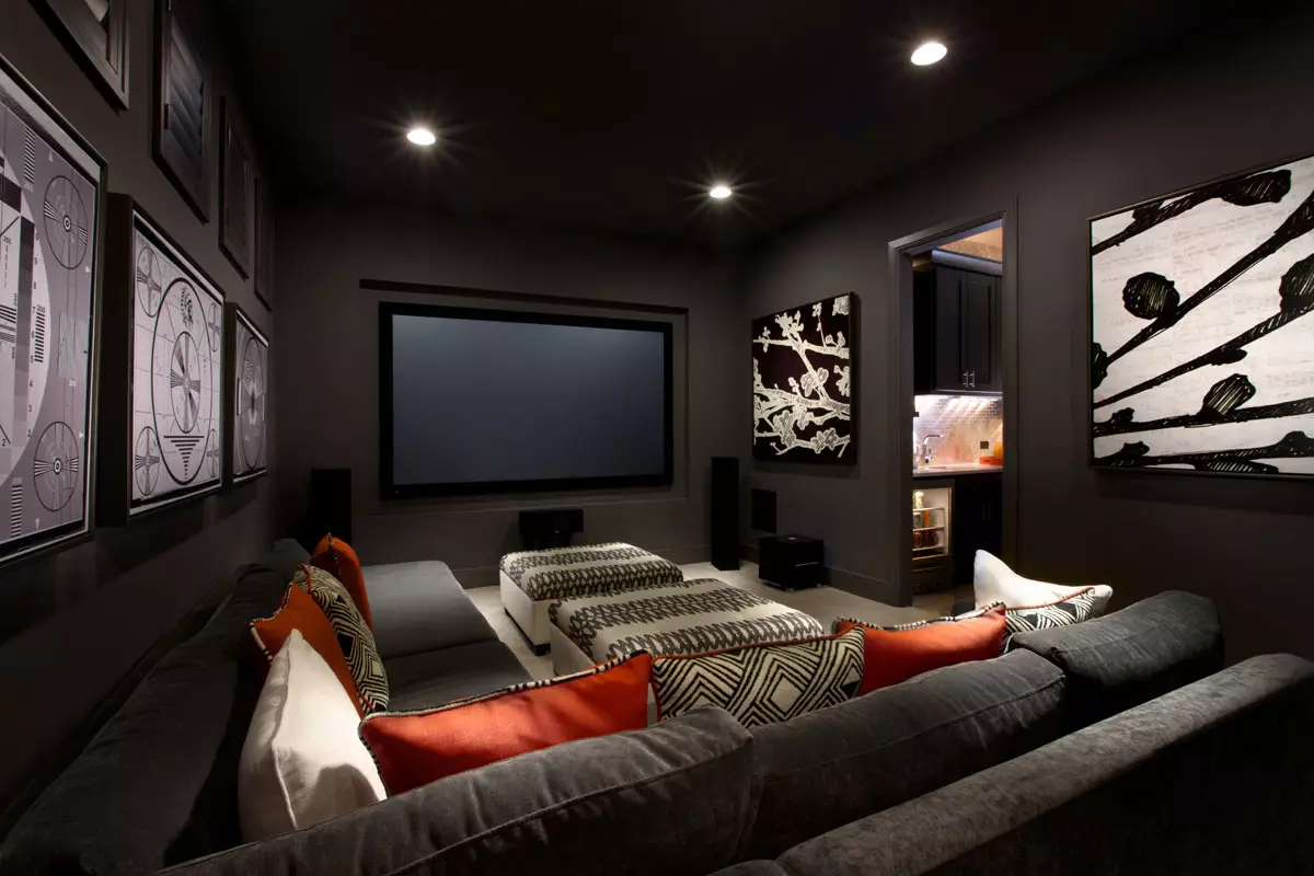 Kako organizirati domači kino v majhnem apartmaju?