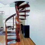 Maitiro ekuita screw staircase nemaoko ako pachako: Kugadzirira, dhizaini uye kuisirwa