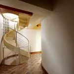 Avantatges i característiques de disseny de les escales de formigó [versions populars]