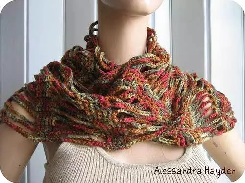 Idei de tricotat - întâmplătoare și eșarfe Alessandra Hyden