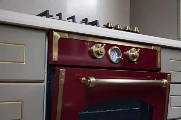独立连接烤箱