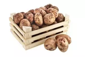 Caja de patata en el balcón.