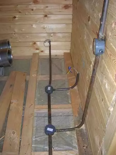 Le câblage dans une maison en bois faites-le vous-même