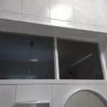 Bakit sa mga lumang bahay ang bintana sa pagitan ng banyo at kusina?