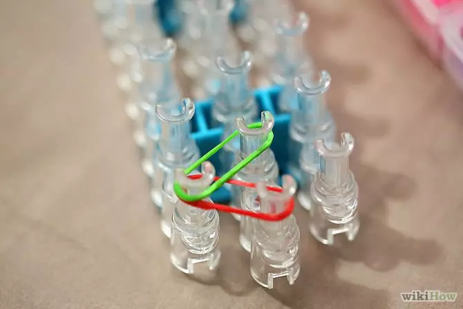 Bagaimana untuk mengatasi gelang yang diperbuat daripada band getah untuk pemula di mesin dengan video