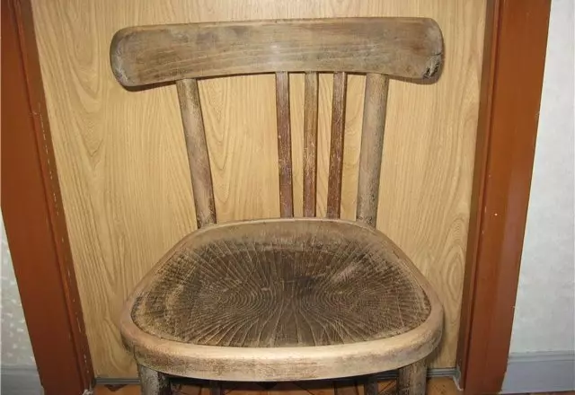 Како да се поправат дрвени столчиња со свои раце?