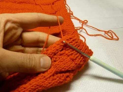 Aiguilles à tricoter sans manches: comment attacher un gilet élégant sur une photo et une vidéo d'artisans expérimentés