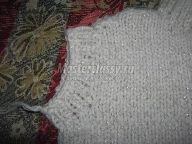Rapaza sen mangas con agullas de tricotar: blusa infantil para babes 2-3 anos
