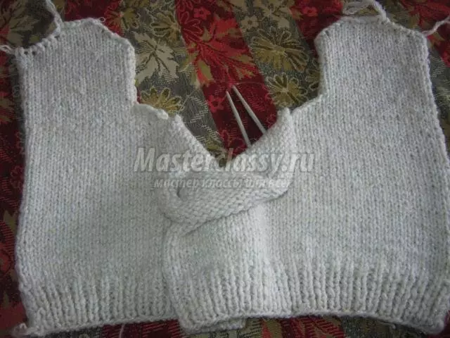 Sleeveless girl with knitting needles: Children's blouse for babes 2-3 years