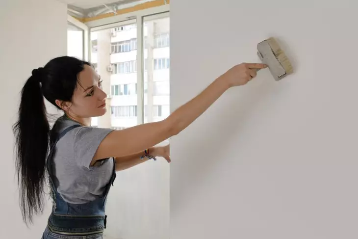 Cara meletakkan dinding dengan biaya minimal saraf dan efek maksimal