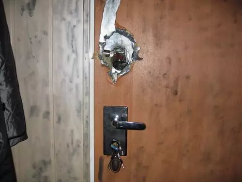 Kako otvoriti vrata bez ključa - ako ste izgubili?