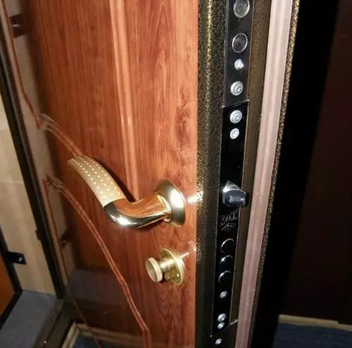 Инсталирање другог улазна врата у стан: фотографија, видео