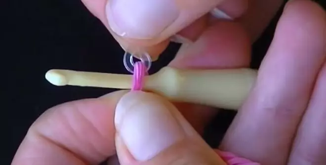 Cara nimbang gelang amba saka band elastis kanggo pamula karo foto lan video