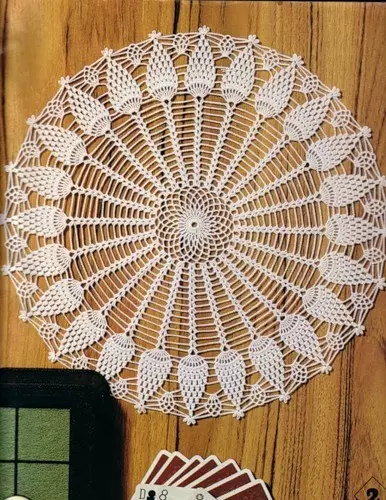பின்னல் திட்டங்கள் கொண்ட எளிய மற்றும் அழகான crochet napkins