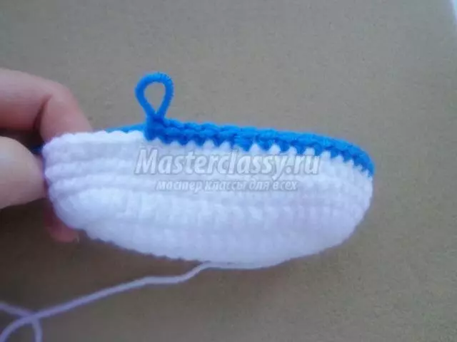 Crochet-Sneakers: darasa la darasa na maelezo na video