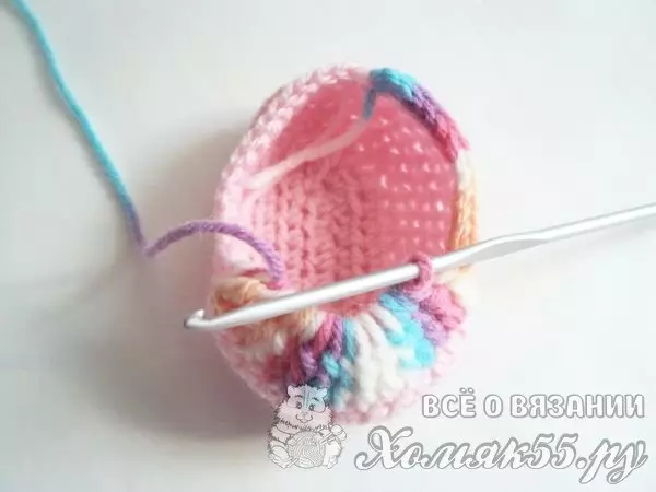Bootchet na Crochet: darussan bidiyo don masu farawa tare da hotuna da bidiyo