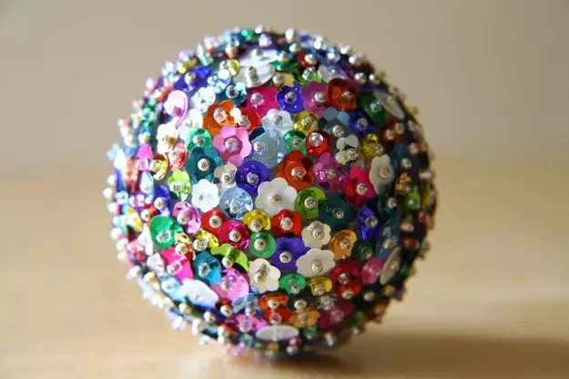 Decoupage of New Year's Balls Fai da te