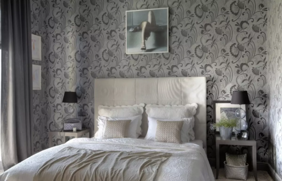 Application in the bedroom of gray wallpaper