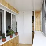 Crea un elegante design del balcone dalla fodera: decorazione della parete e opzioni di progettazione