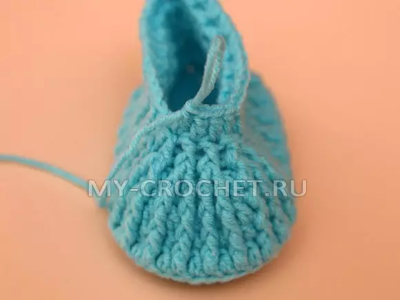 Ботуши-обувки плетене на една кука за деца с описание и схеми