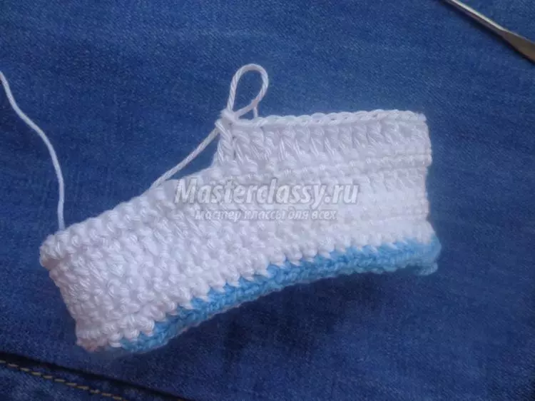 Burburkii dublet oo leh crochet leh qorshayaal: Master fasalka oo leh sawirro iyo fiidiyow